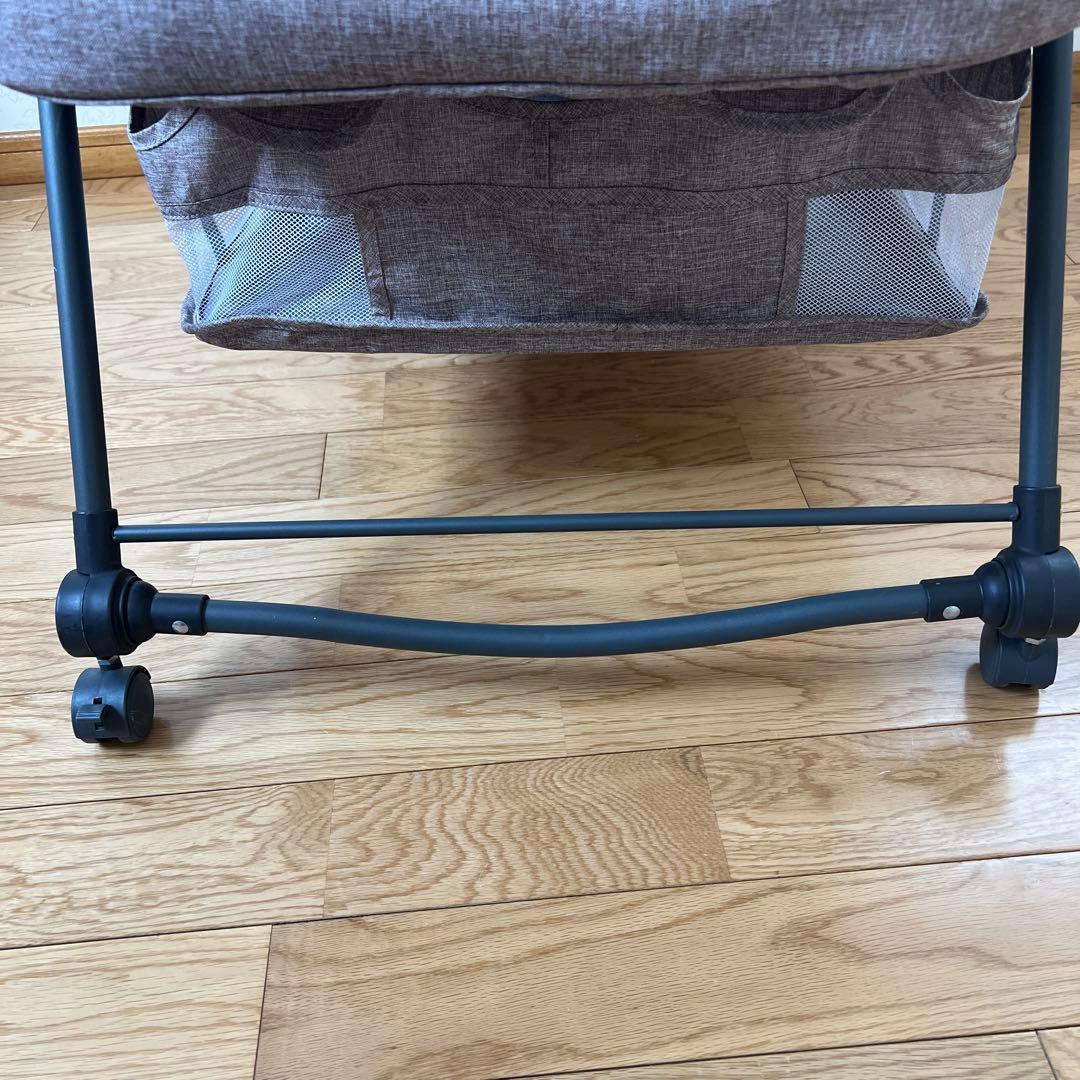 美品✨ベビーベッド 折りたたみ式 コンパクト グレー　ゆりかご