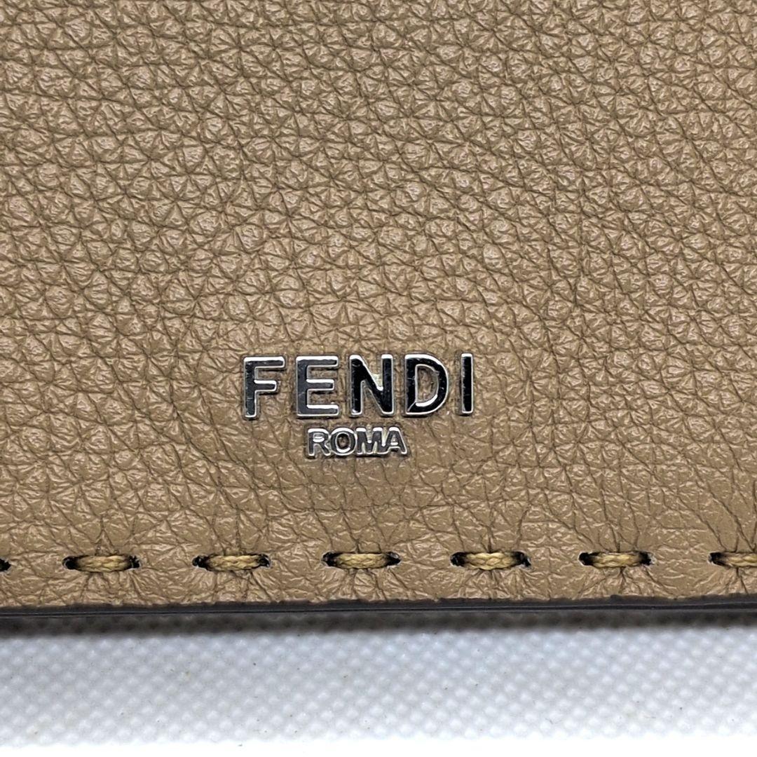 【未使用級】フェンディ　セレリア　名刺入れ　カードケース　バイカラー　ロゴ金具