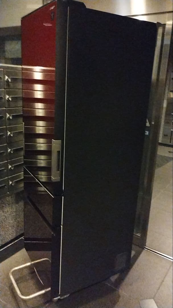 近隣地域無料配送★美品★自動製氷機能付きプラズマクラスター搭載4ドア大容量冷蔵庫