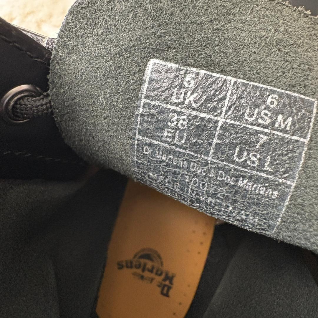 未使用級　ドクターマーチン 10072　8ホールブーツ UK5 24cm