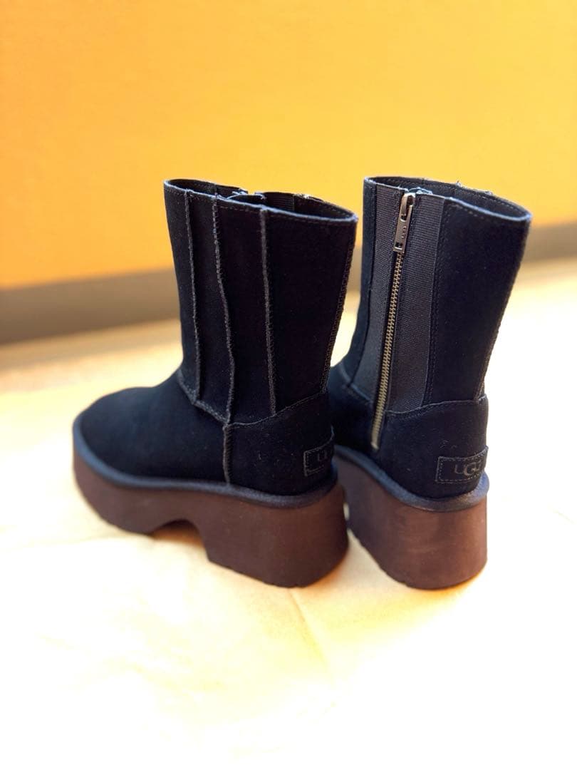 美品！　UGG アグ　ブラック ブーツ　24cm お値下げ