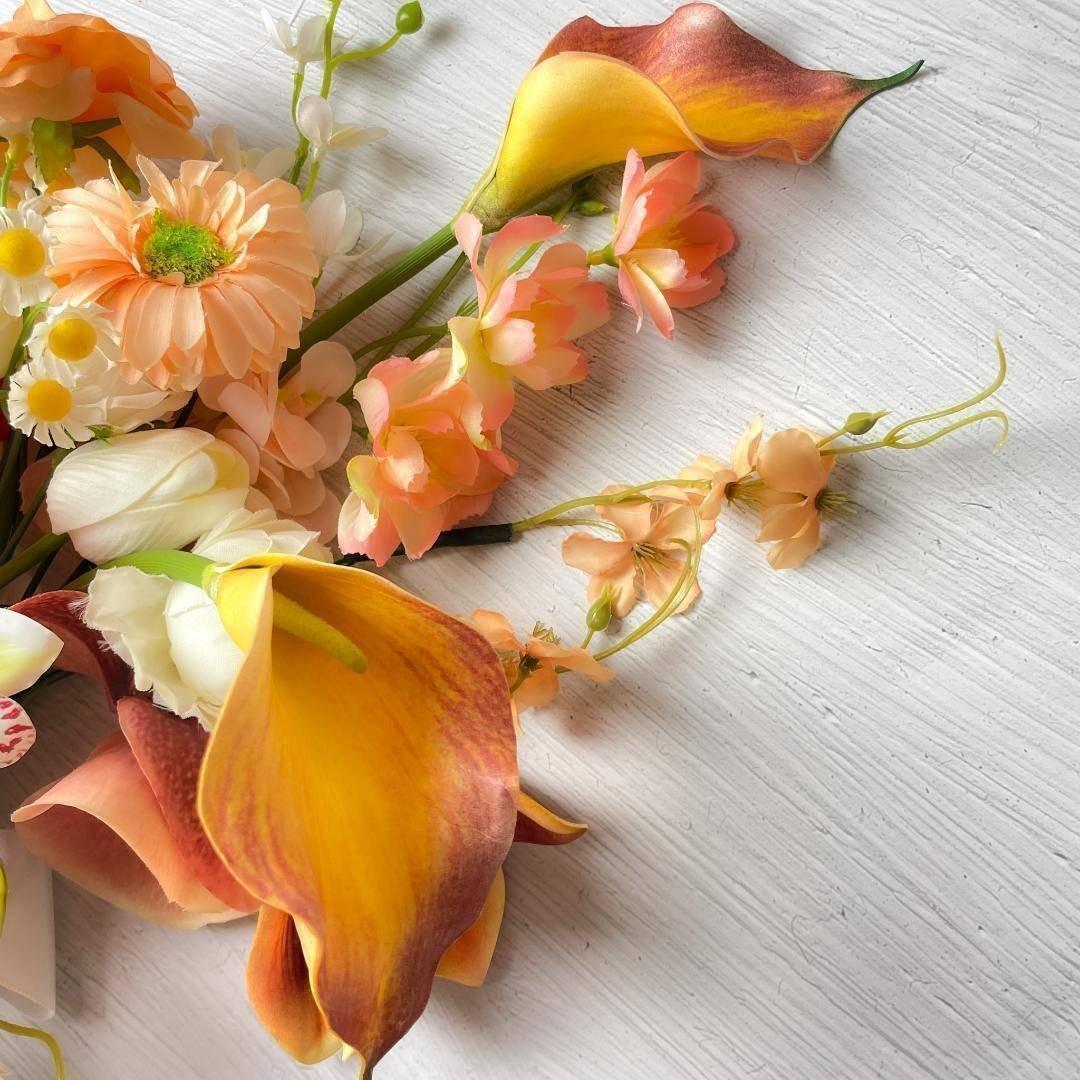 【大人気カラー】明るく元気な印象に♪オレンジ×ホワイトの花嫁ブーケ M13