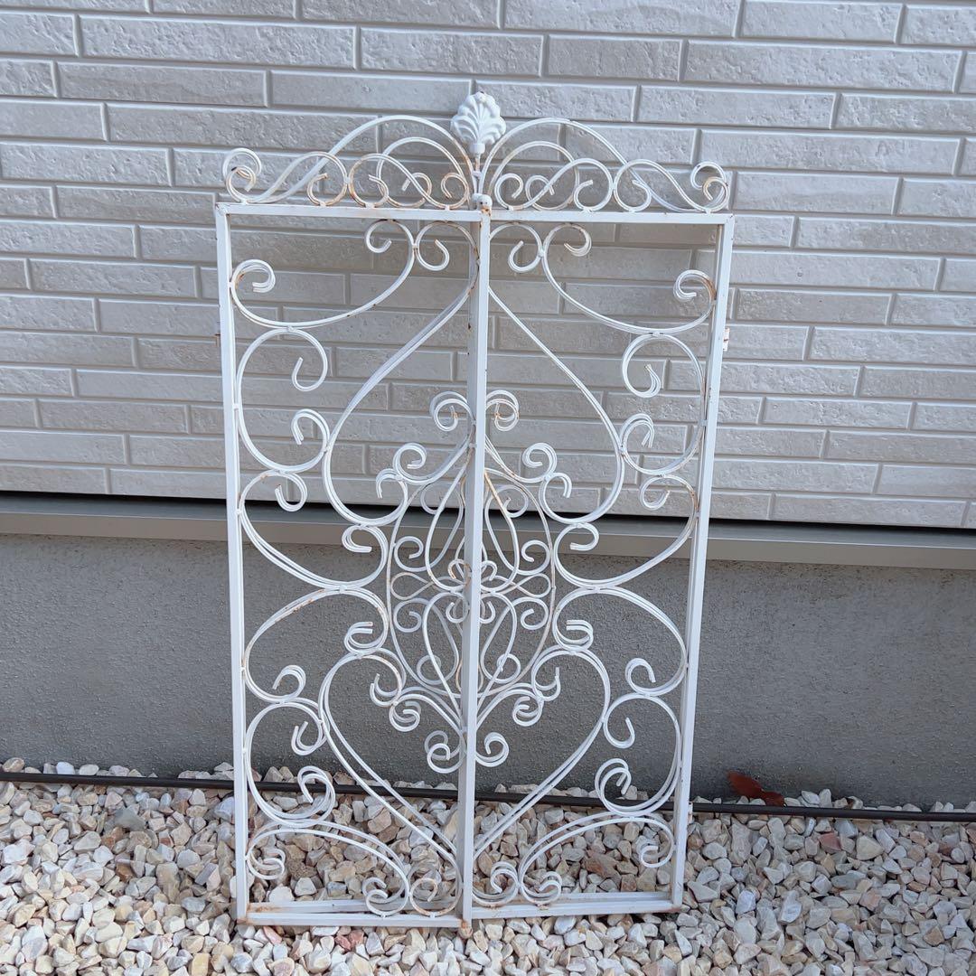 シャビーなホワイトアイアンのトレリス3連結＊3way