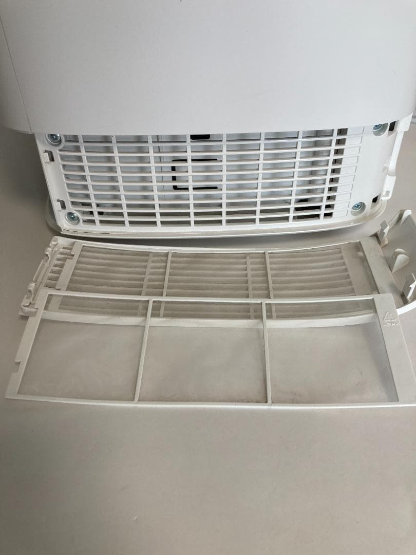 ぴろ　シャープ 衣類乾燥除湿機 (CV-P60-W) 除湿機 プラズマ