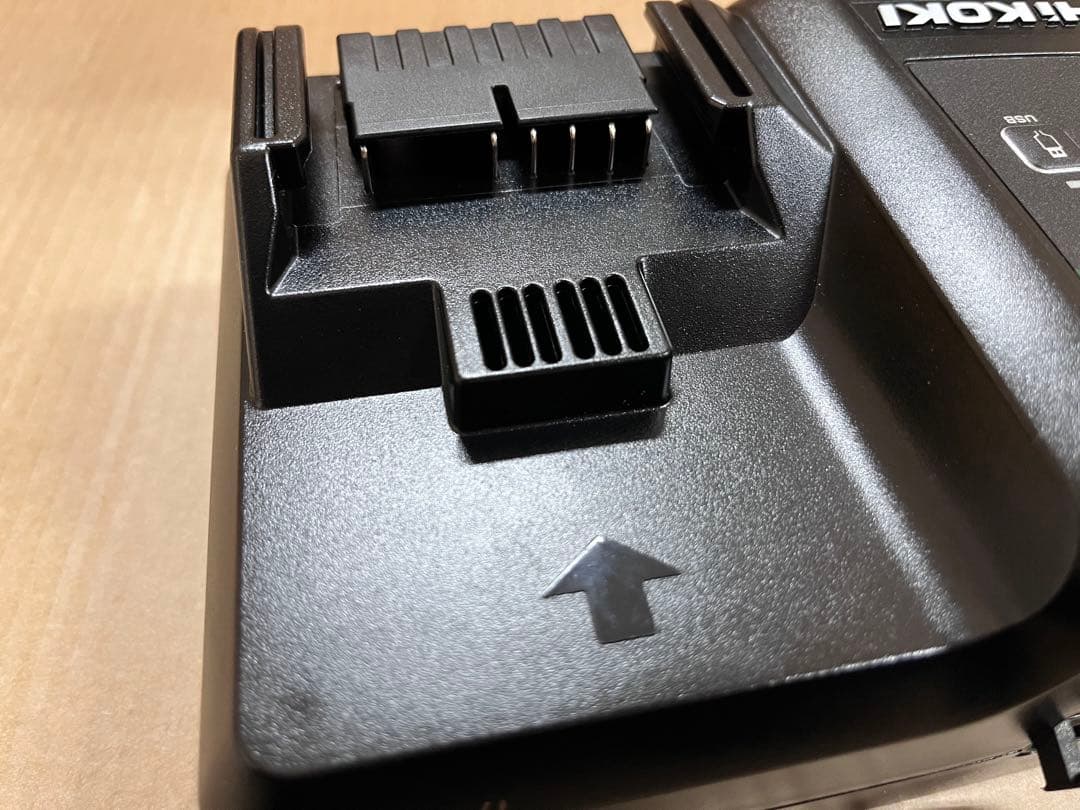 [新品未使用品] HiKOKI36V2段サイクロン式コードレス掃除機