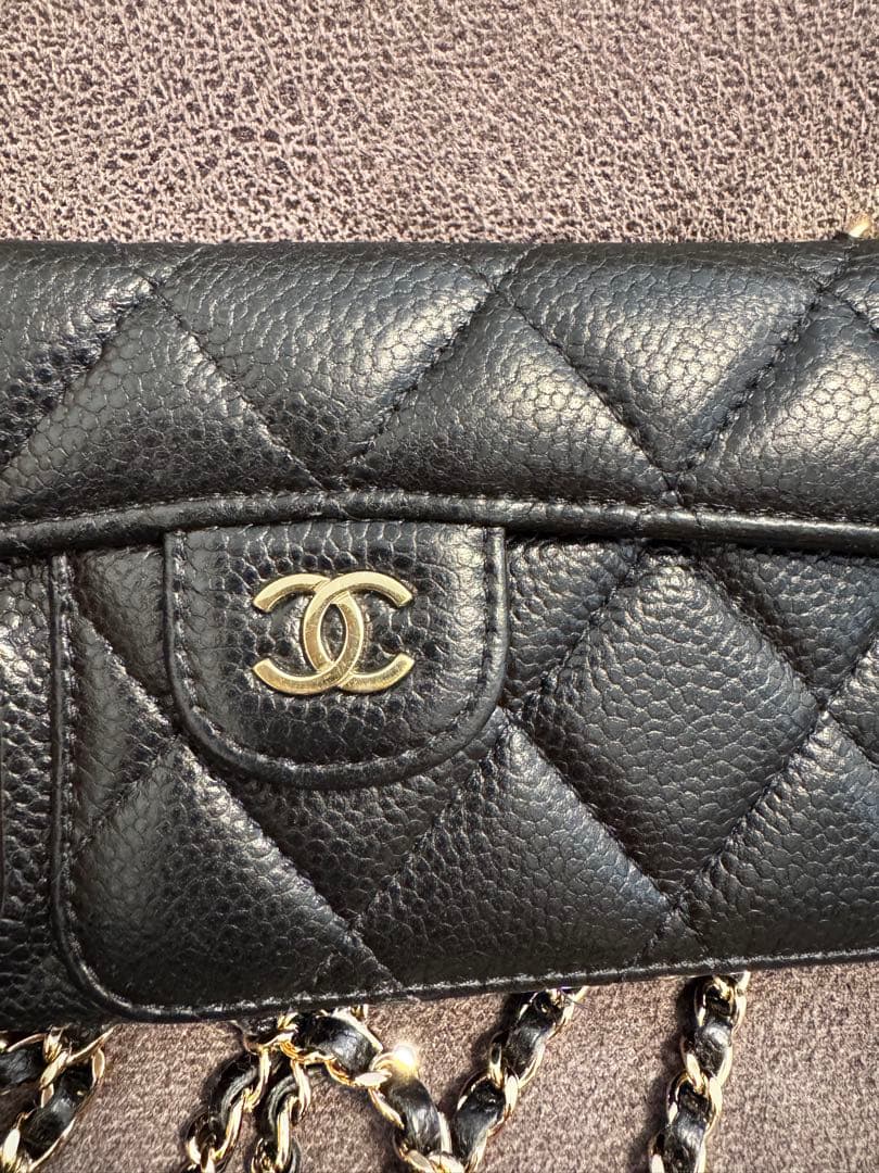 CHANEL iPhoneケース　キャビアスキン　15 pro Max