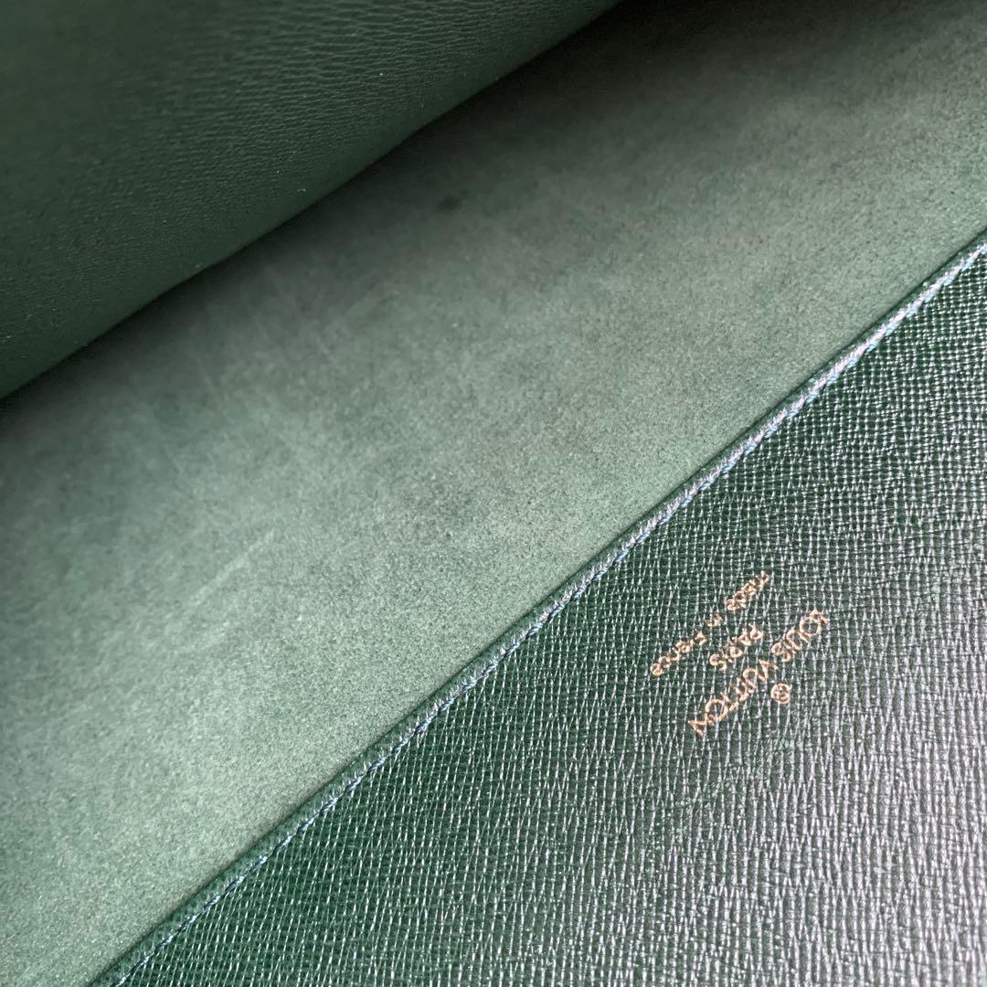 ルイヴィトンタイガセルヴィエットクラド　ブリーフケース