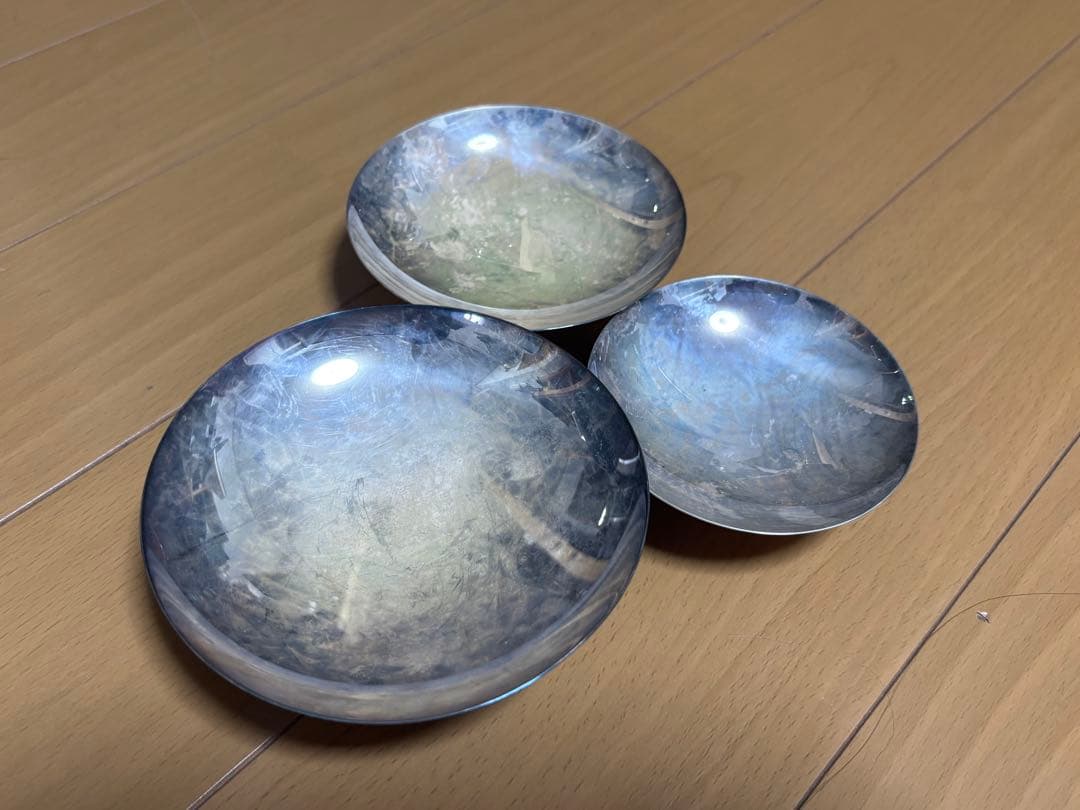 純銀　銀杯　徳力　造幣局の刻印有り　約２９４ｇ　純銀杯　桐箱　変色あり