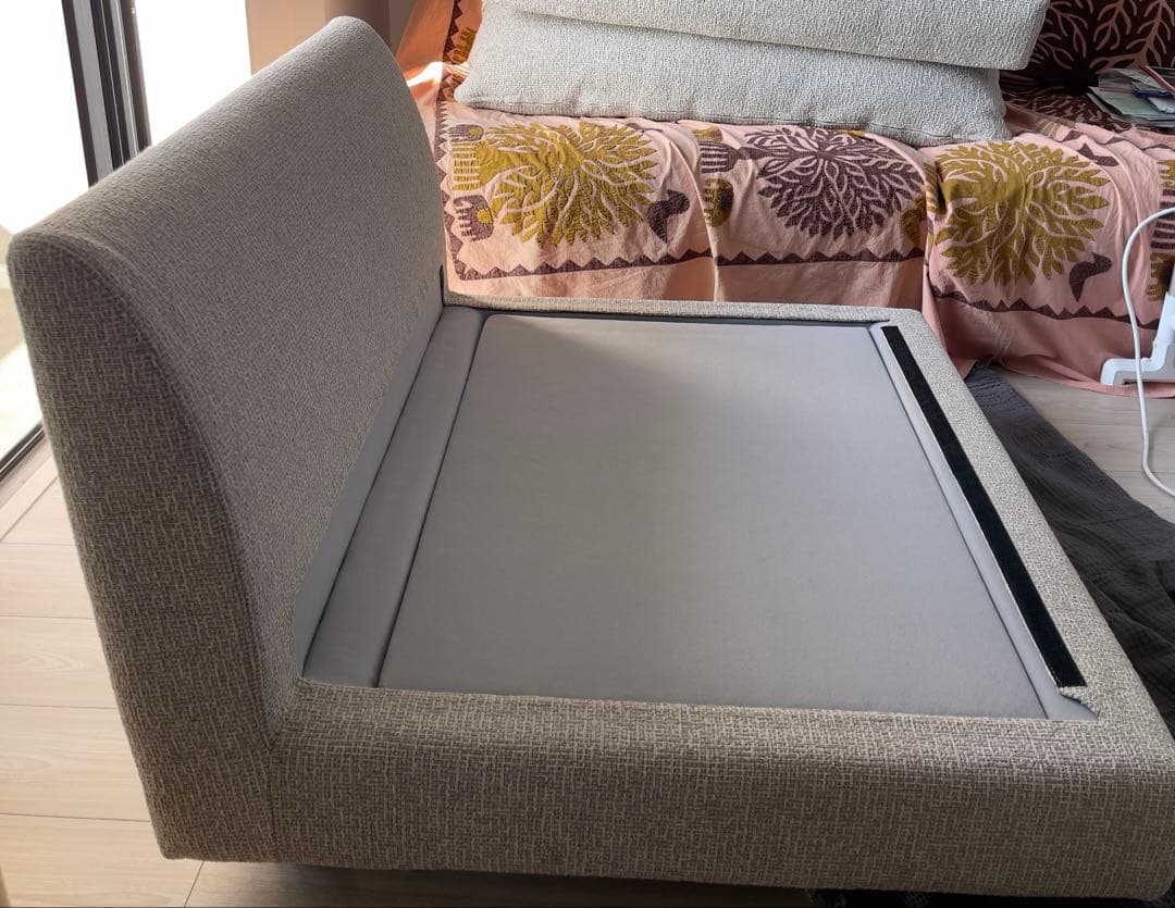 アルフレックスA•SOFA es 100 アームレスソファ(2台ある内の1台目)