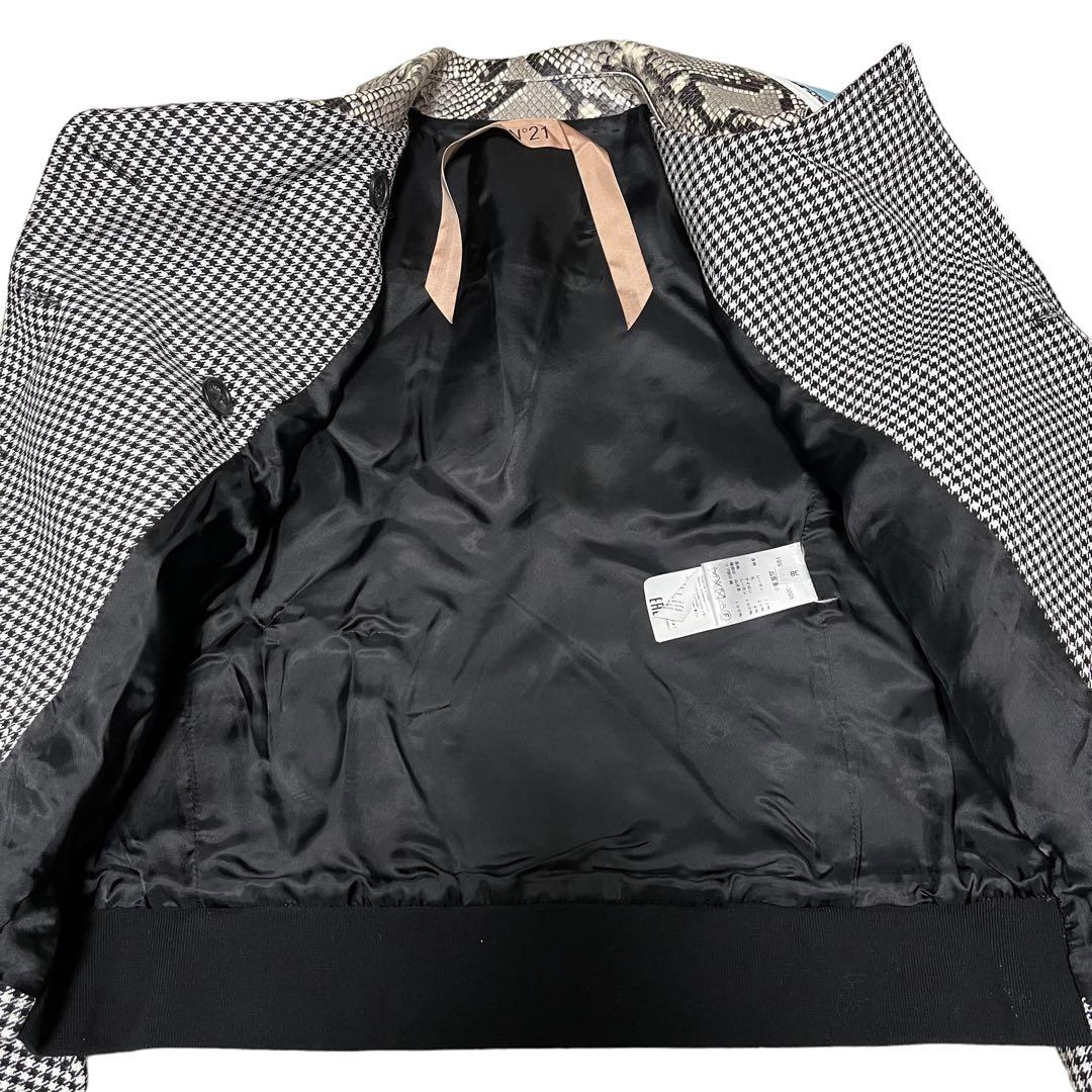N°21 ヌメロヴェントゥーノ ピーコート パイソン チェック ボーダー 羊革