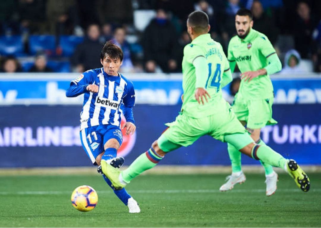 乾貴士　ユニフォーム　アラベス　ラリーガ　18/19（H）