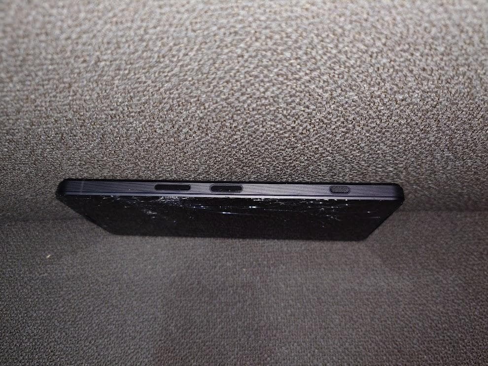 SONY XPERIA 1Ⅵ XQ-EC44 simフリー 本体 画面にひびあり