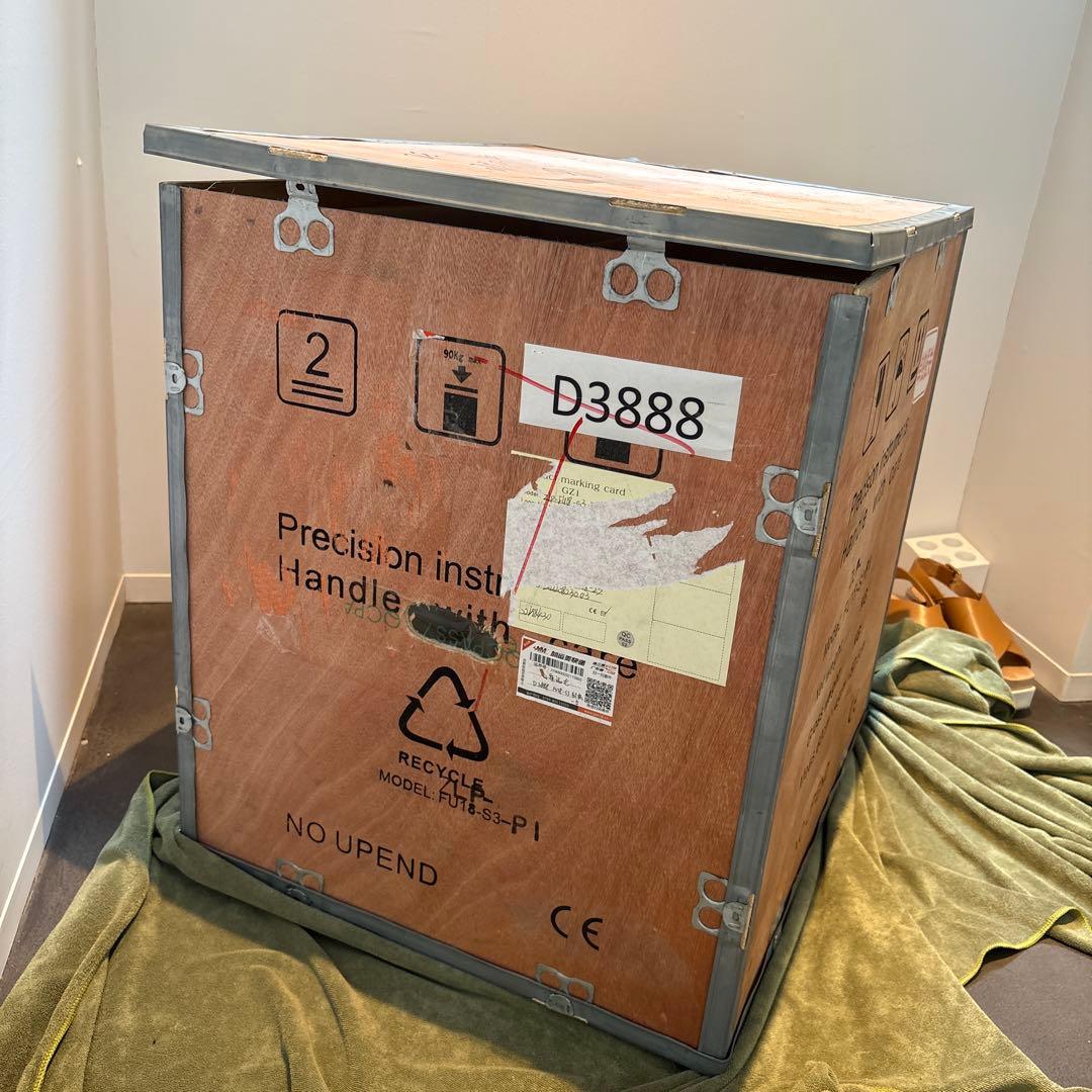 精密機器収納ボックス