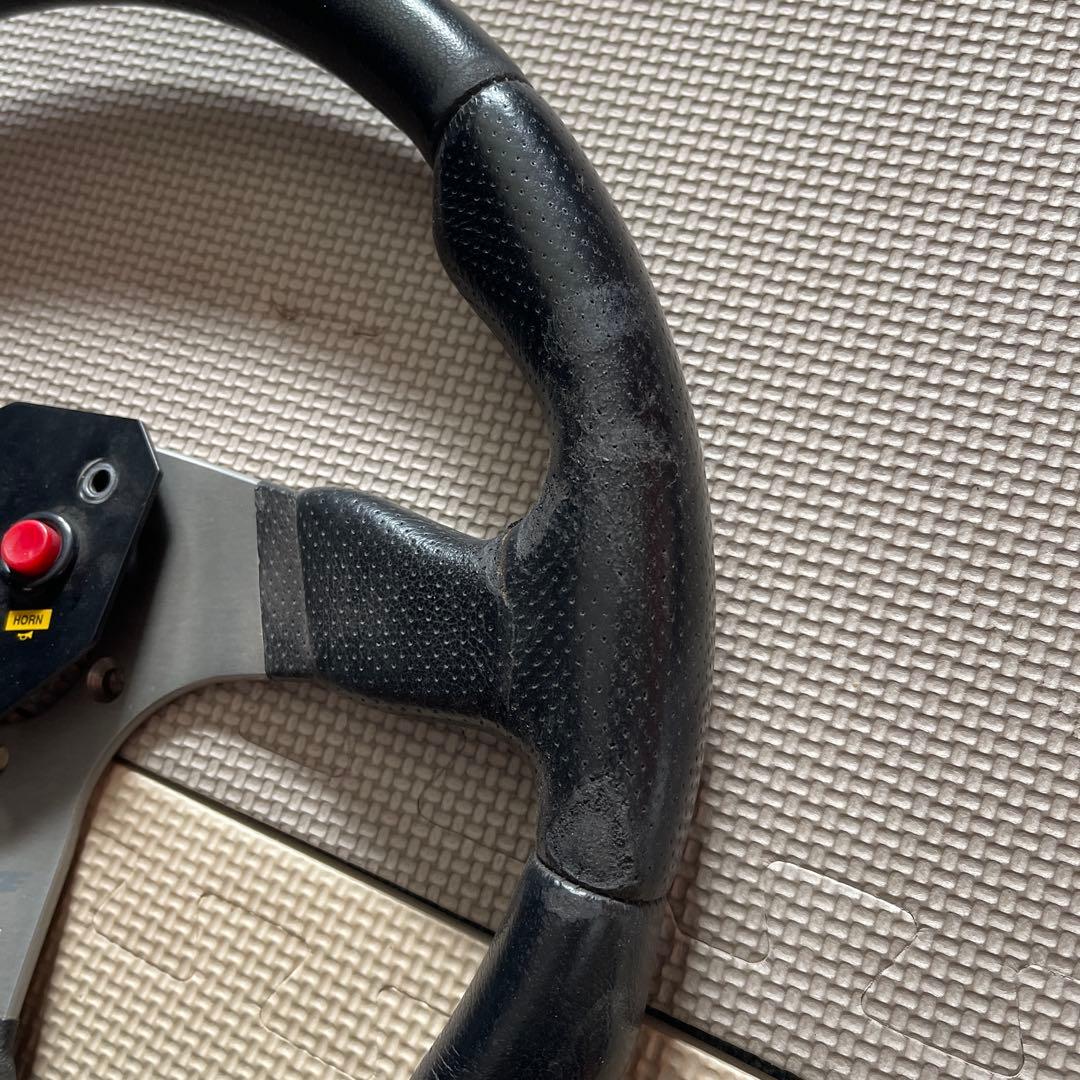 MOMO スポーツ ステアリングホイール