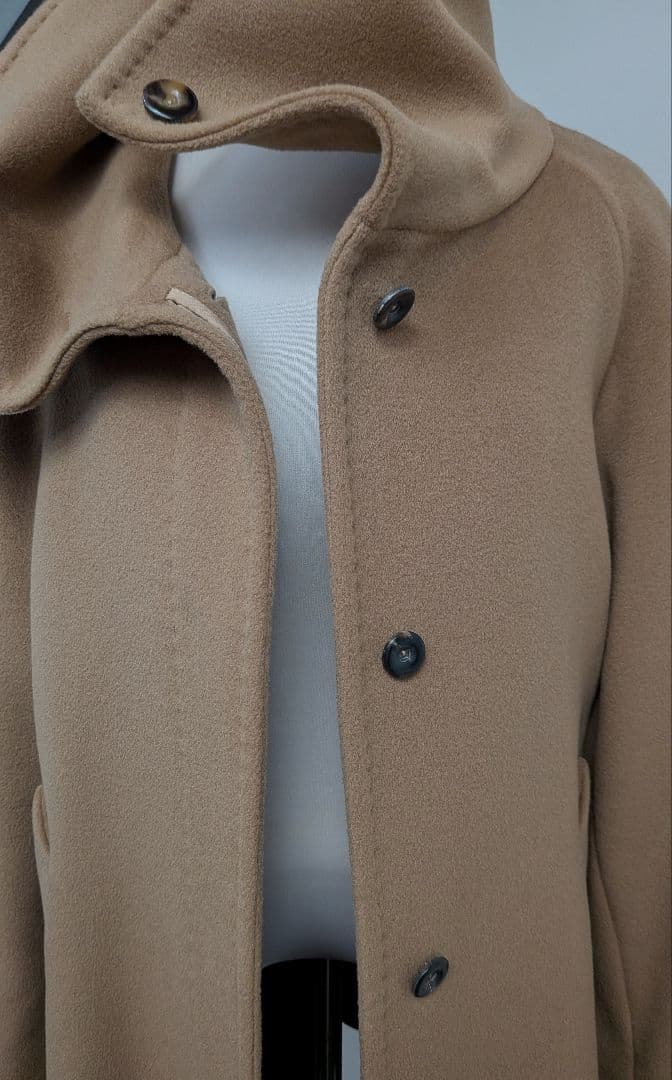 マックスマーラ ヴァージンウール コート女優襟 42 新品同様