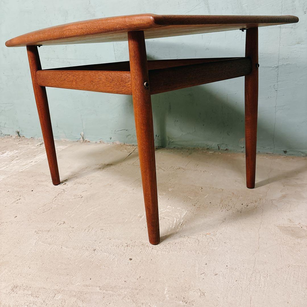 グレーテヤルク　チーク材　サイドテーブル　北欧家具　北欧ビンテージ