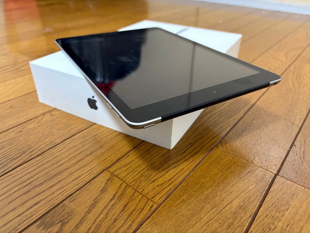 Apple iPad (第5世代) 64GB バテッリ容量95%