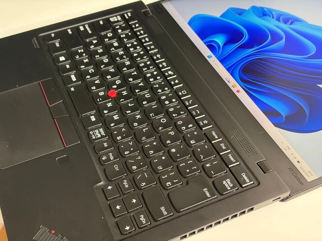 M*a様 ThinkPad X1 Carbon gen8 i7 16GB 512