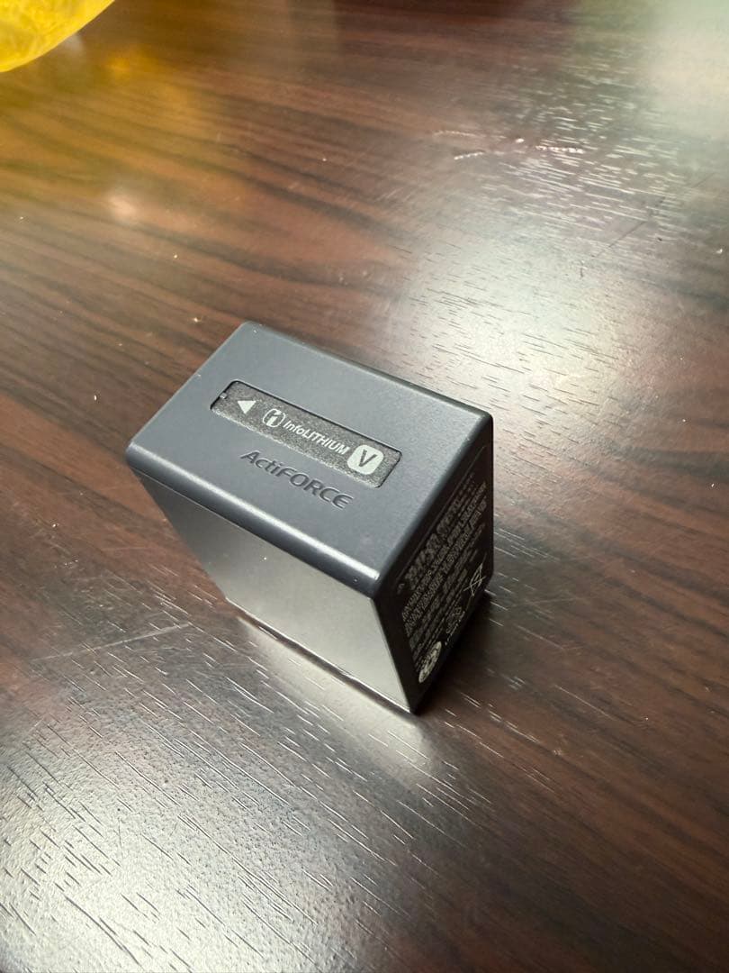 【未使用】SONYアクセサリーキット ACC-V1BPA バッテリー　充電器