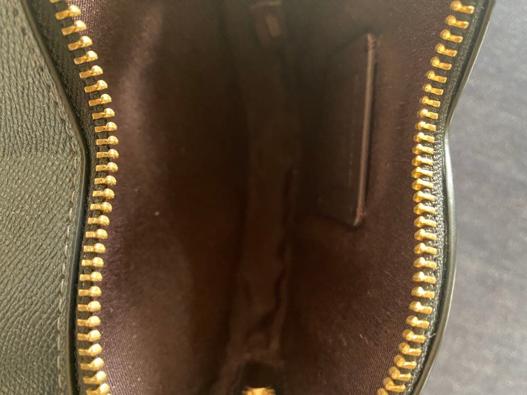 COACH ハート型ショルダーバッグ ブラック