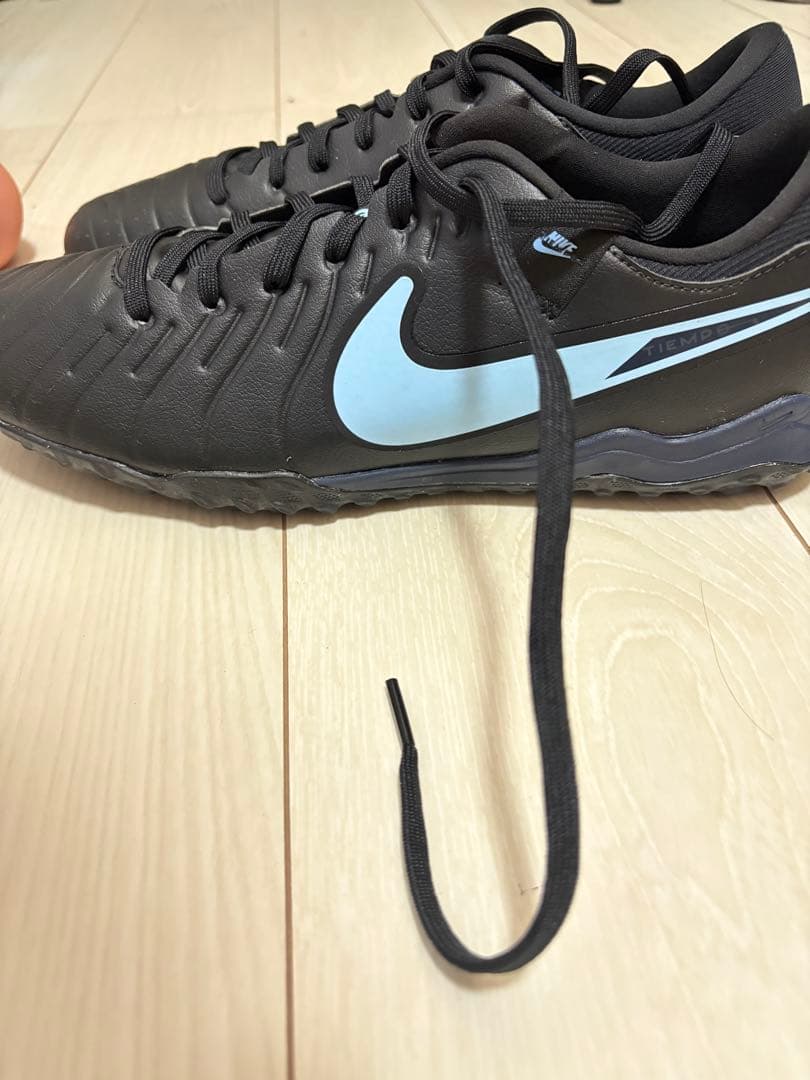 Nike T90 サッカーシューズ ブラック/ライトブルー