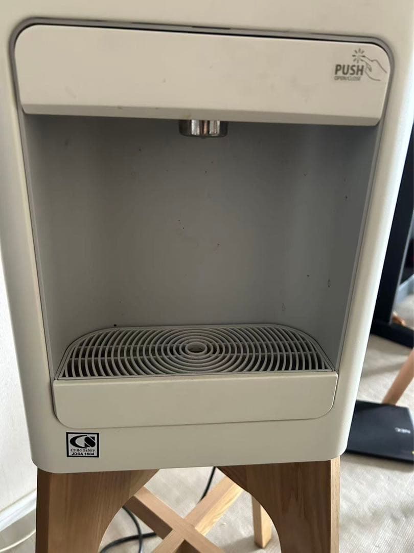 amadana×CLYTIAプレミアムウォーターサーバースタンド　年末最終値下げ