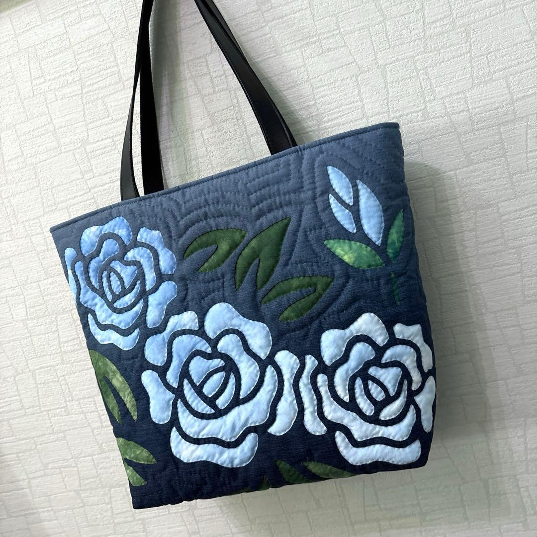 ハワイアンキルトトートバッグ　　　グラデーション　　バラ♡