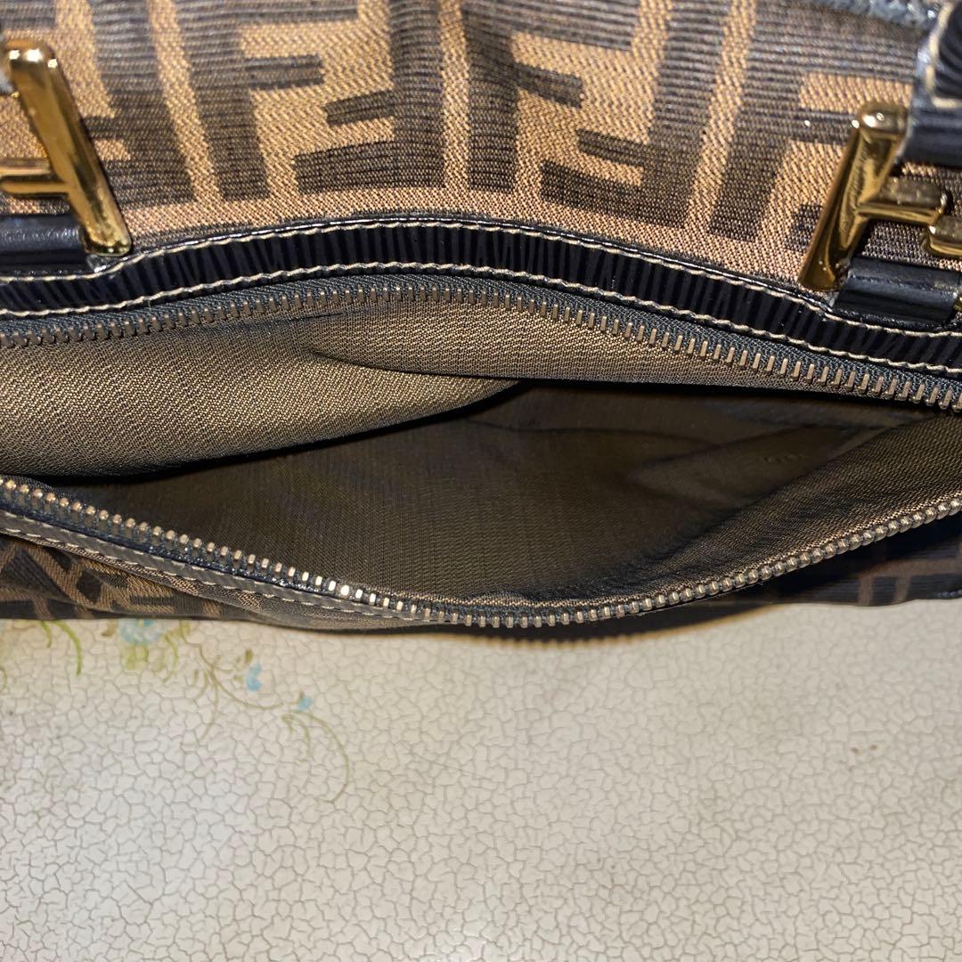 2/4までの出品！フェンディ　ズッカ柄ハンドバッグ
