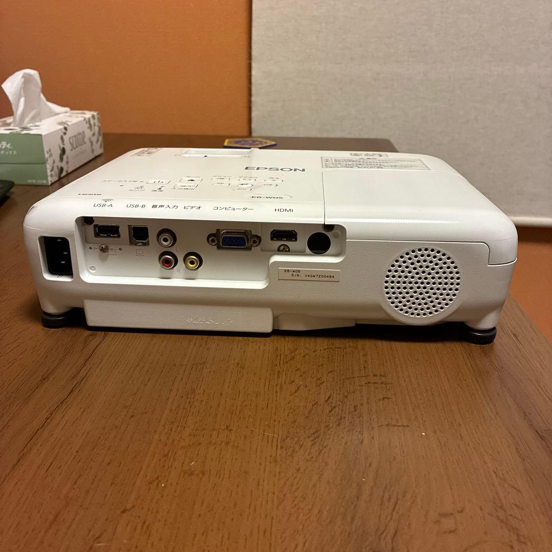 【ぴのこ】EPSON EB-W05プロジェクター・HDMIケーブル5m