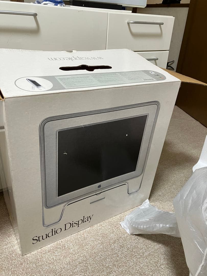 Apple Studio Display 15インチ　電源やケーブル付き