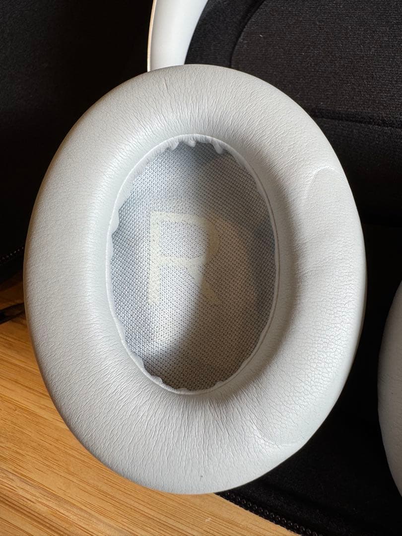 Bose ワイヤレスヘッドホン ホワイト NC700