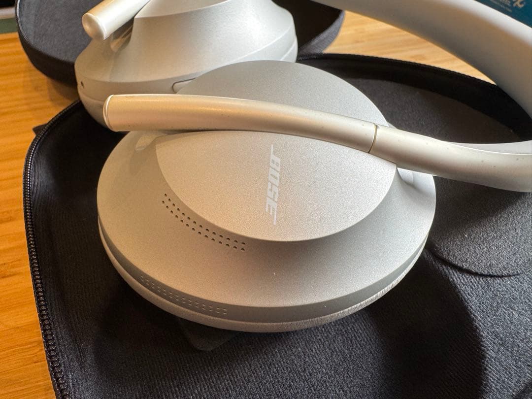 Bose ワイヤレスヘッドホン ホワイト NC700