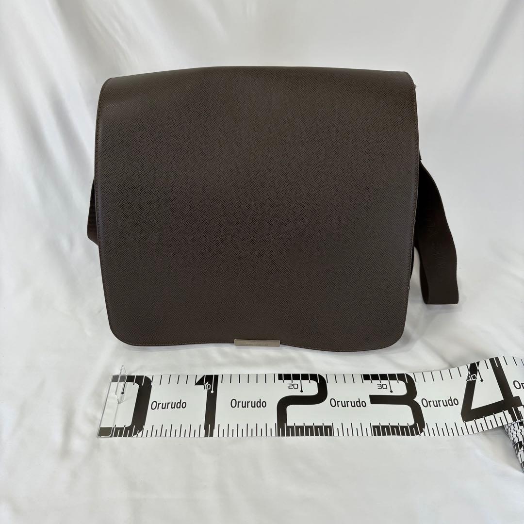 ルイヴィトン　ヴィクトール　タイガ　メッセンジャーバッグ　M30142