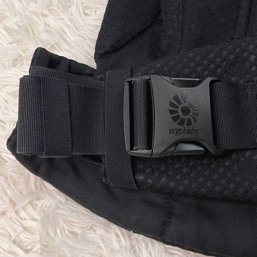 mmk✨極美品✨エルゴベビー　オムニブリーズ　ブラック　ポーチ付き❗️