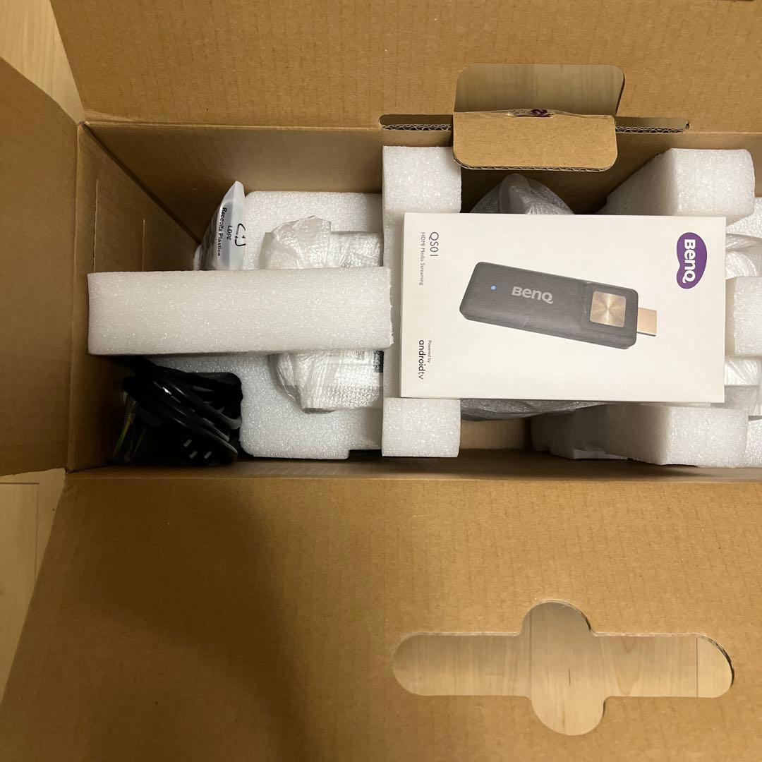 BenQ 4Kゲーミングプロジェクター TK700STi