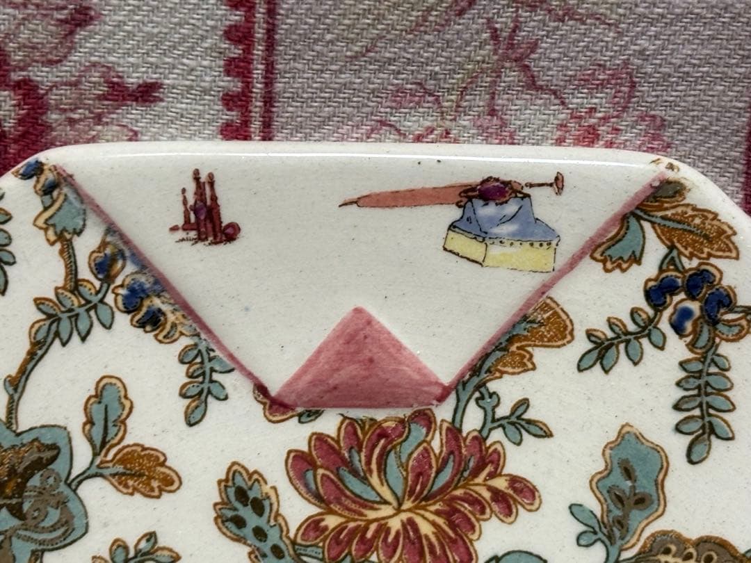 希少フランスアンティーク　サルグミンヌ　アンファン・リシャールのカップ&ソーサー