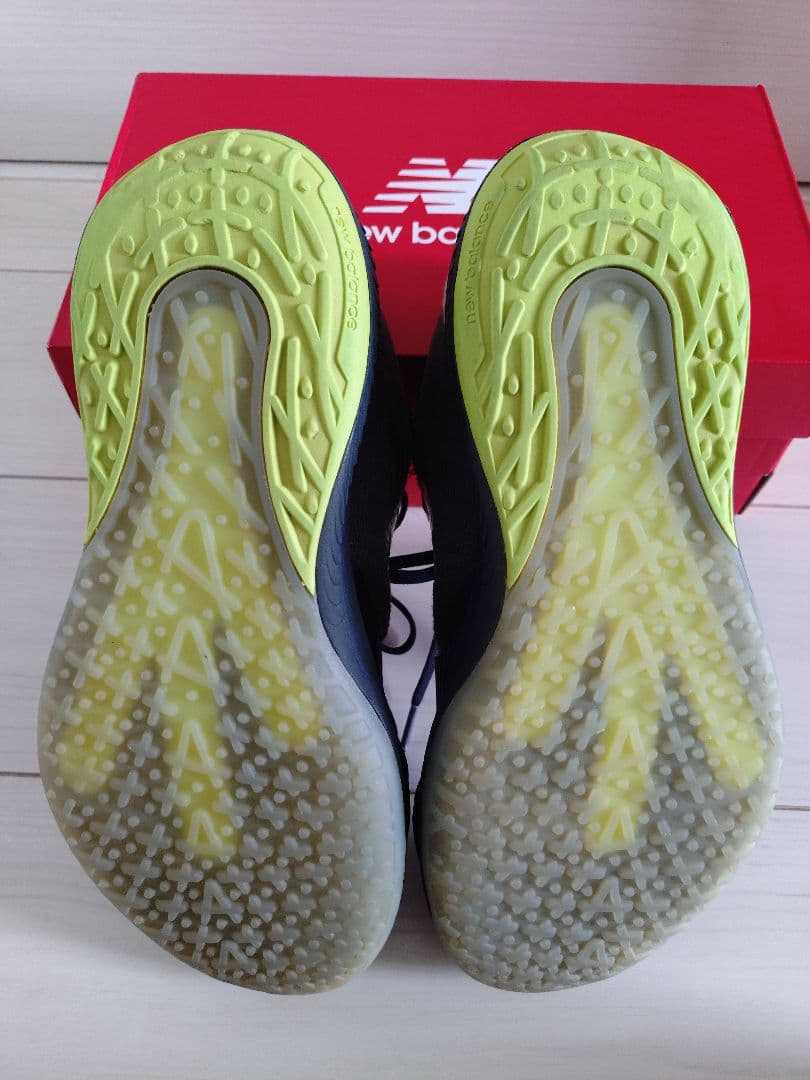 ニューバランス オムニ クレー テニスシューズ 27cm 美品 フューエルセル