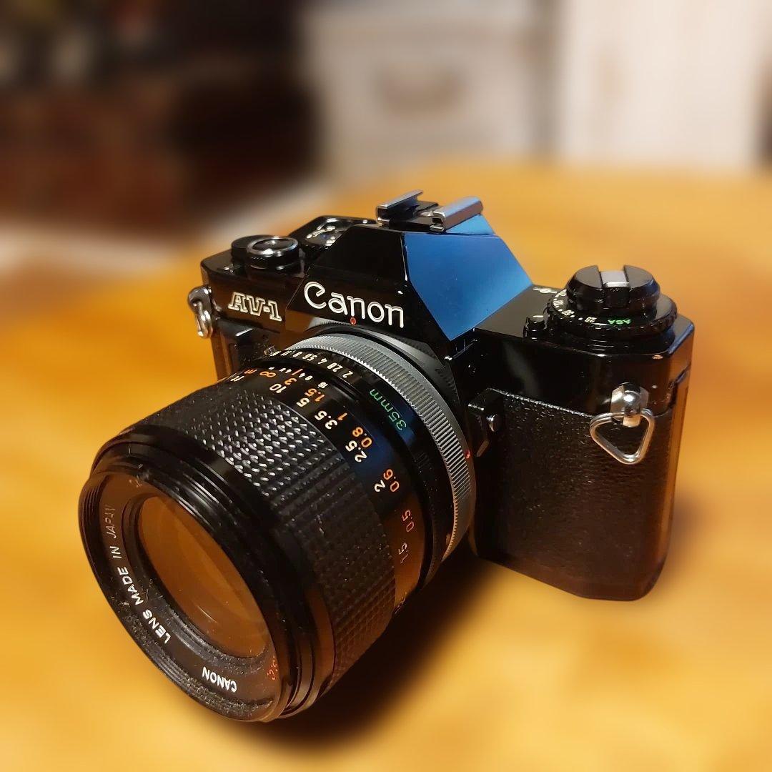 Canon AV-1 一眼レフカメラ 35mmレンズ付き