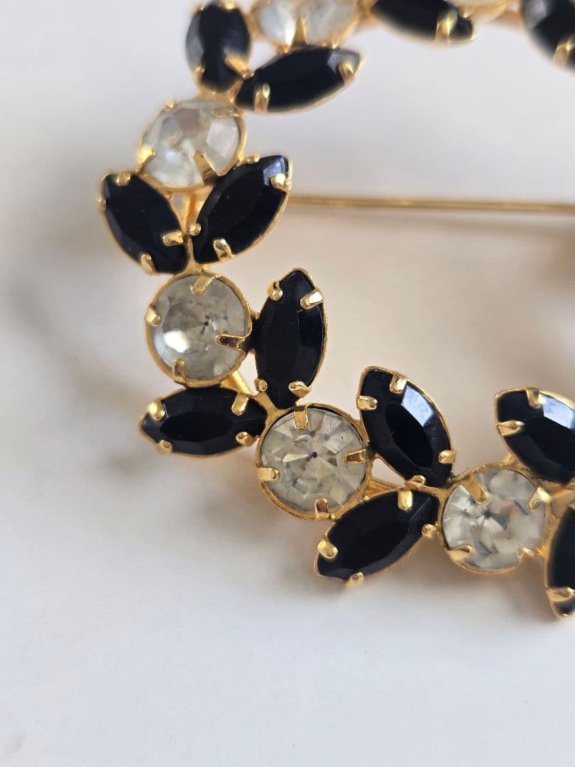 アンティーク☆ブローチ☆リースモチーフ　フランス　蚤の市　ヴィンテージ