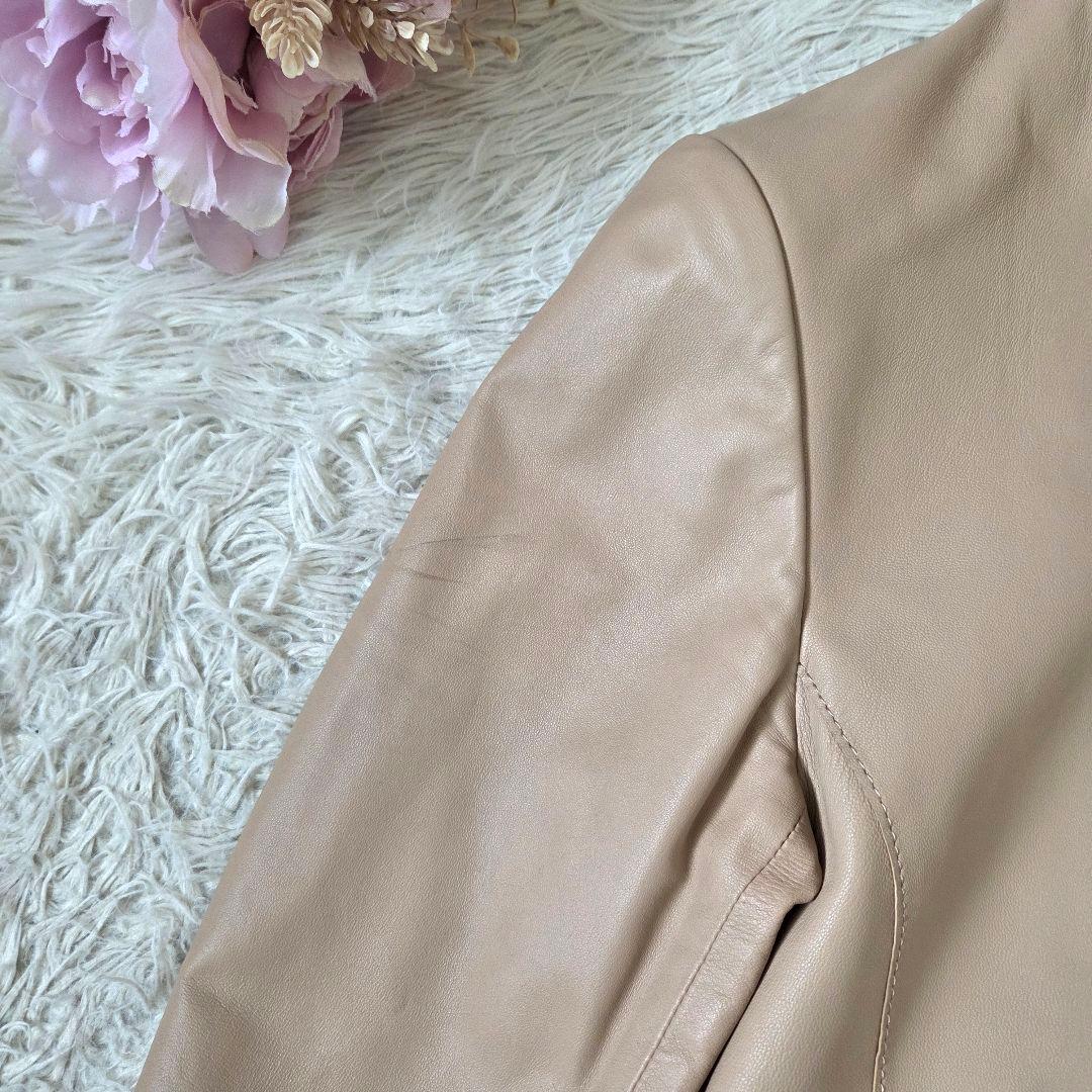 21年モデル 美品 23区 ラムレザー ノーカラージャケット 40 L ベージュ