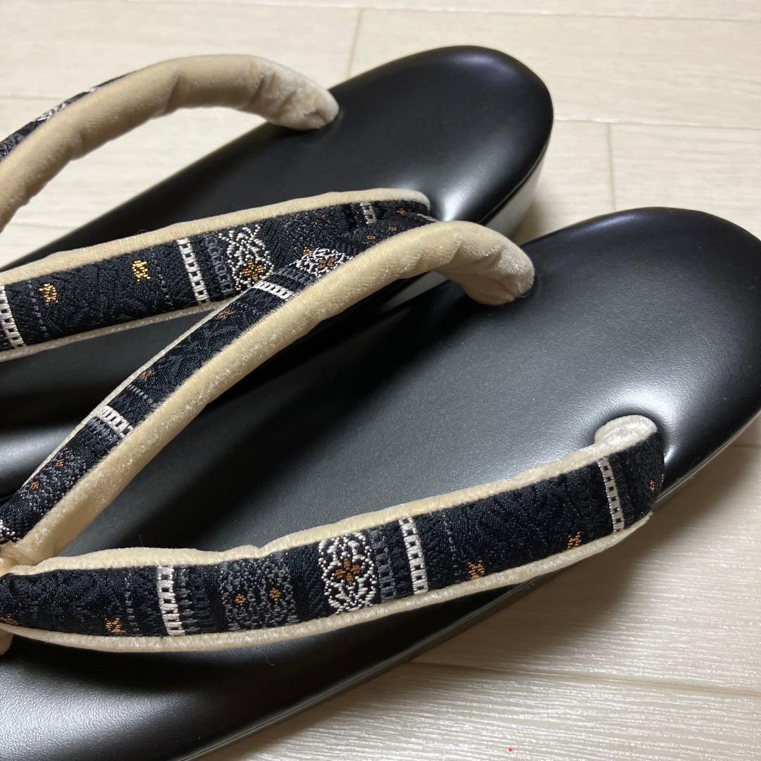 《美品・箱付き》草履バッグセット　黒　金糸　刺繍　大きめバッグ