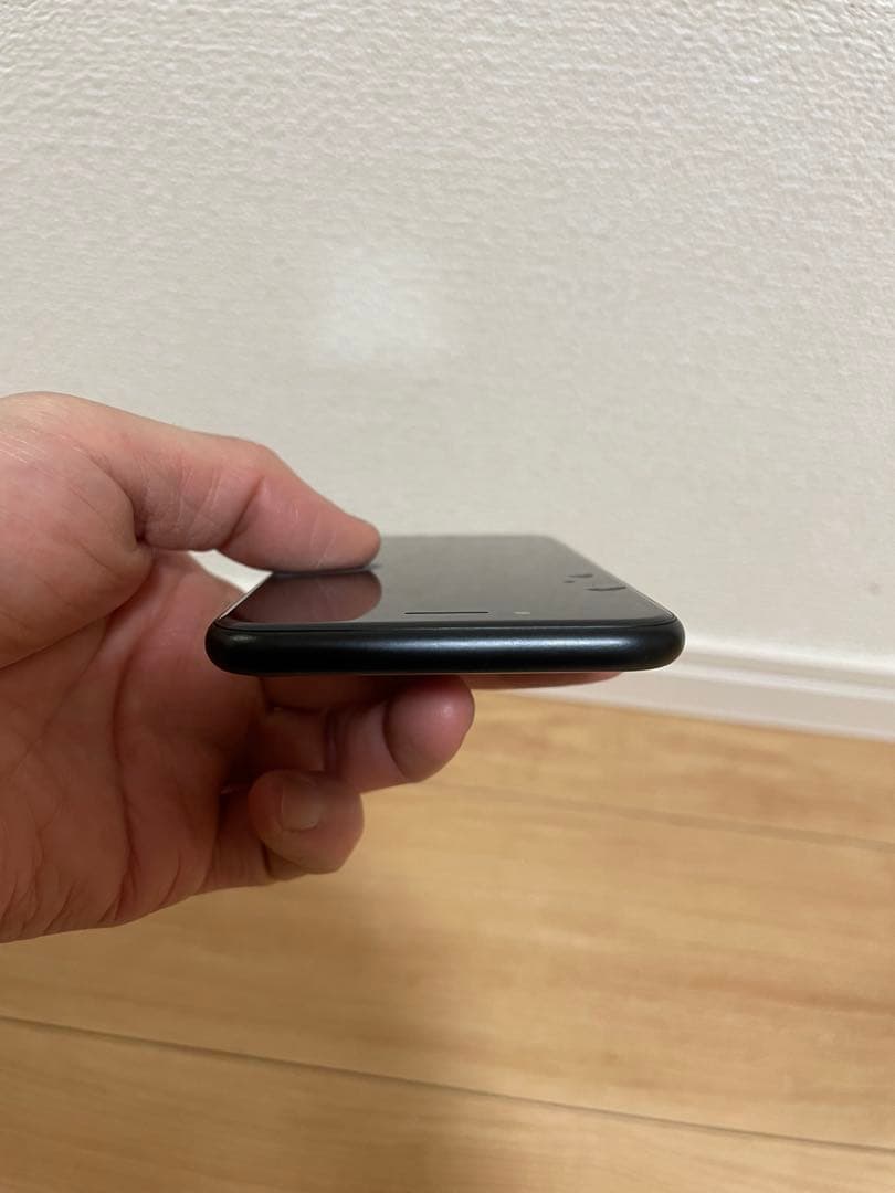 美品　iPhoneSE 第2世代