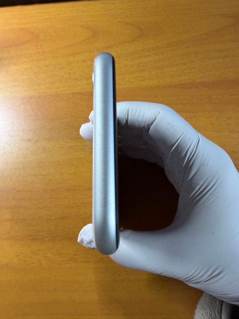 iPhone SE2 ホワイト128 GB 本体