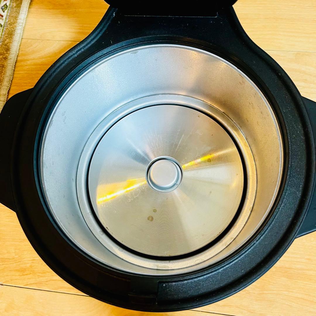 【極美品】バルミューダ BALMUDA K03A-BK 炊飯器 ブラック 3合