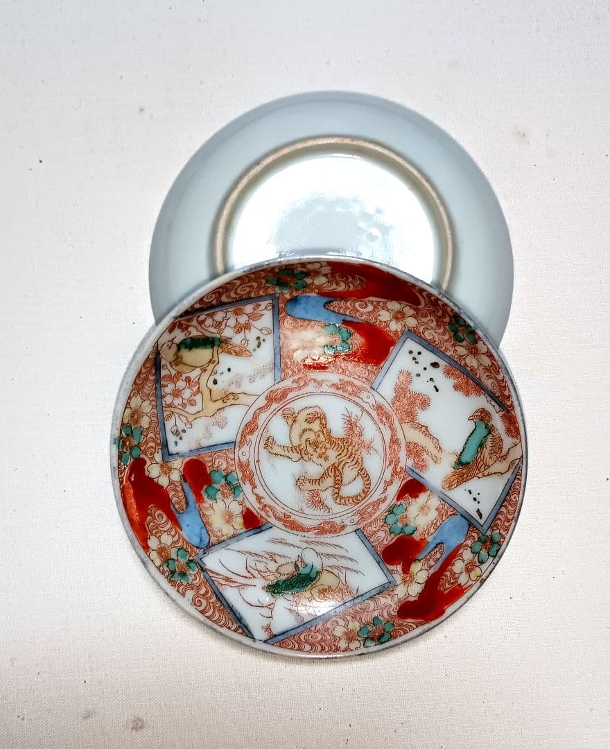 色絵窓絵虎図流れ桜文小皿(角窓３箇所に三種の鳥ず)５枚セット