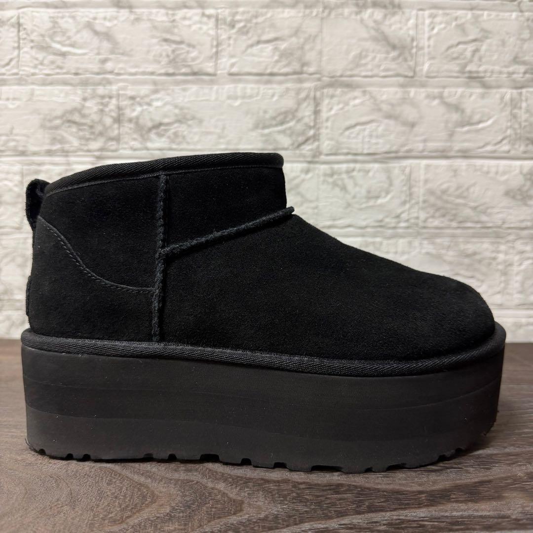 UGG クラシックウルトラミニプラットフォーム 黒 24cm