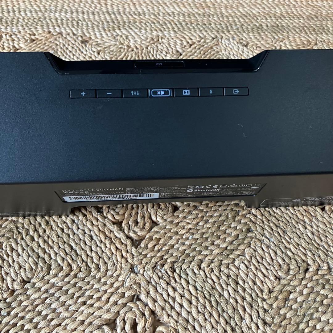 死者も.様　Razer Leviathan サブウーハー付デジタルサウンドバー