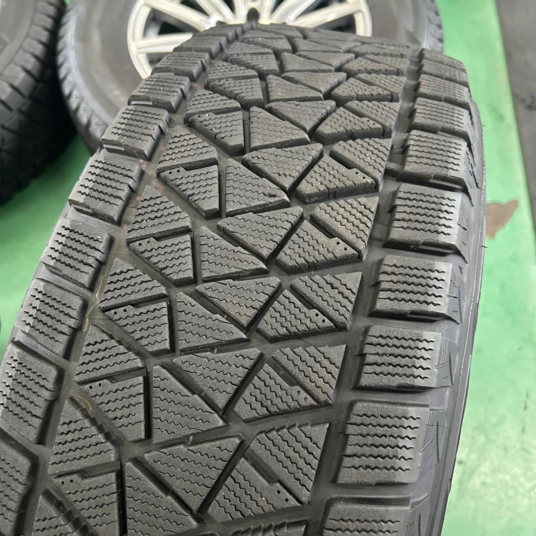 中古スタッドレス265/65R17ブリザック　ランクルプラド、ハイラックスなどに