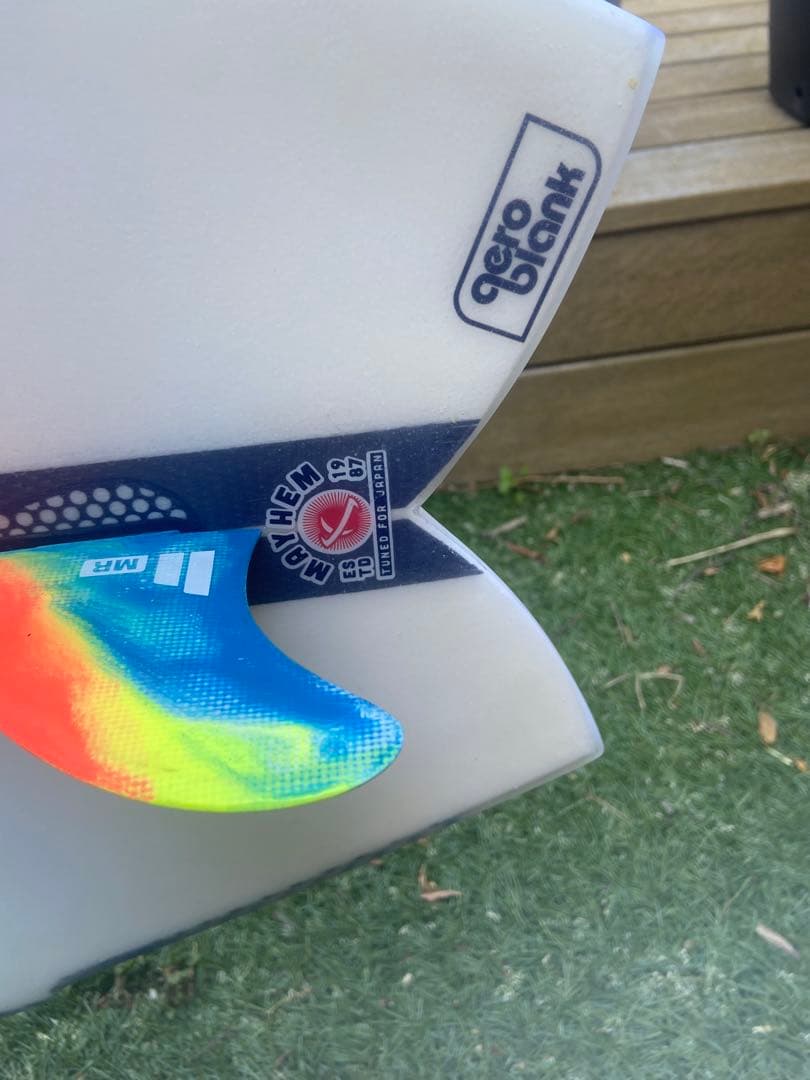 中古サーフボード　LOST 　 カリフォルニア ツイン　MRフィン付き