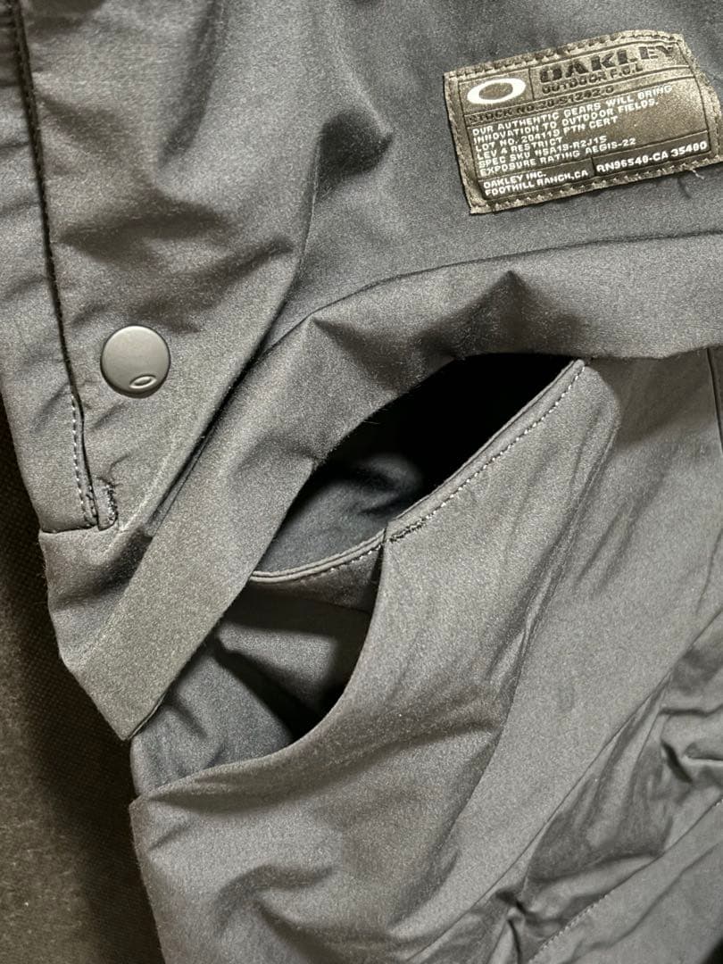 新品 OAKLEY カーキ スノーボード ビブパンツ Lサイズ オークリー 防水